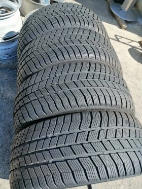 Гуми Зимни 245/45R18, снимка 4 - Гуми и джанти - 42139941