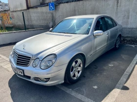 Mercedes-Benz E 320 