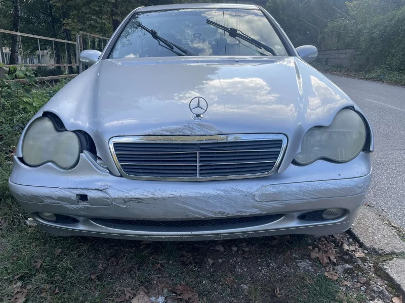 Mercedes-Benz C 180, снимка 1 - Автомобили и джипове - 47347434