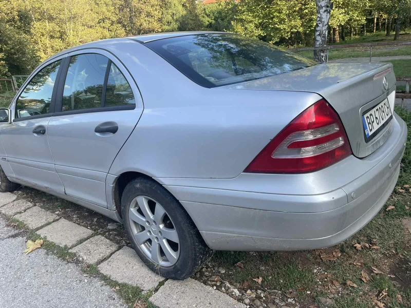 Mercedes-Benz C 180, снимка 3 - Автомобили и джипове - 47347434