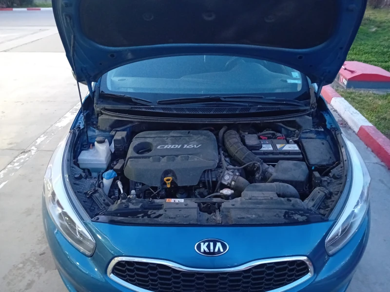 Kia Ceed, снимка 15 - Автомобили и джипове - 48537174