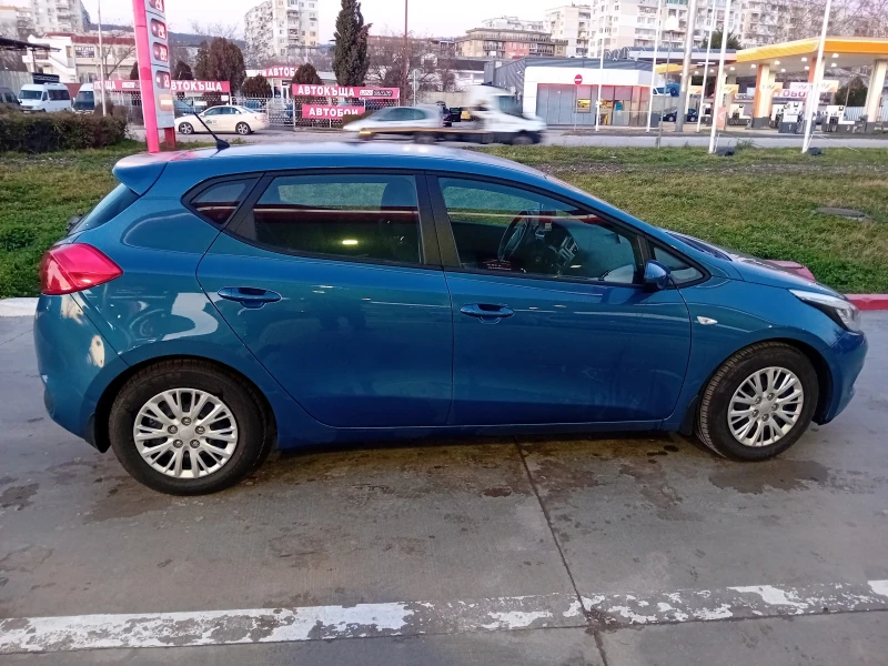 Kia Ceed, снимка 5 - Автомобили и джипове - 48537174