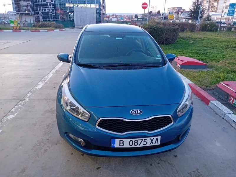 Kia Ceed, снимка 6 - Автомобили и джипове - 48537174