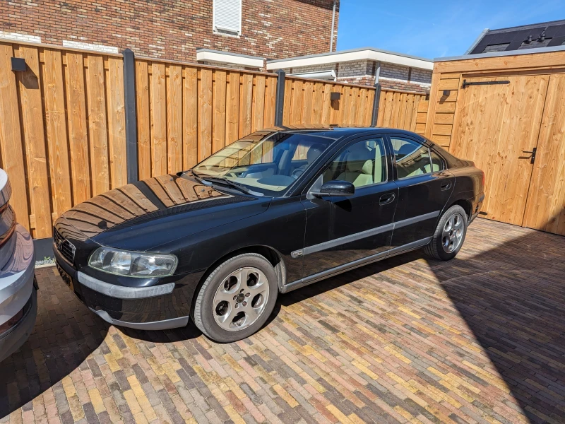 Volvo S60 2.0T, снимка 1 - Автомобили и джипове - 49398749