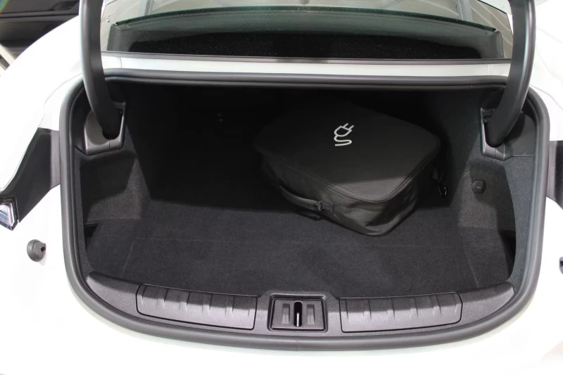 Porsche Taycan RWD/476HP/ACC/BOSE/HEAD-UP/KEYLESS/CARPLAY/804f, снимка 5 - Автомобили и джипове - 51837795