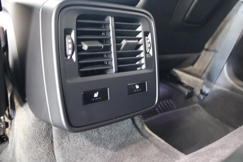 Porsche Taycan RWD/476HP/ACC/BOSE/HEAD-UP/KEYLESS/CARPLAY/804f, снимка 10 - Автомобили и джипове - 51837795