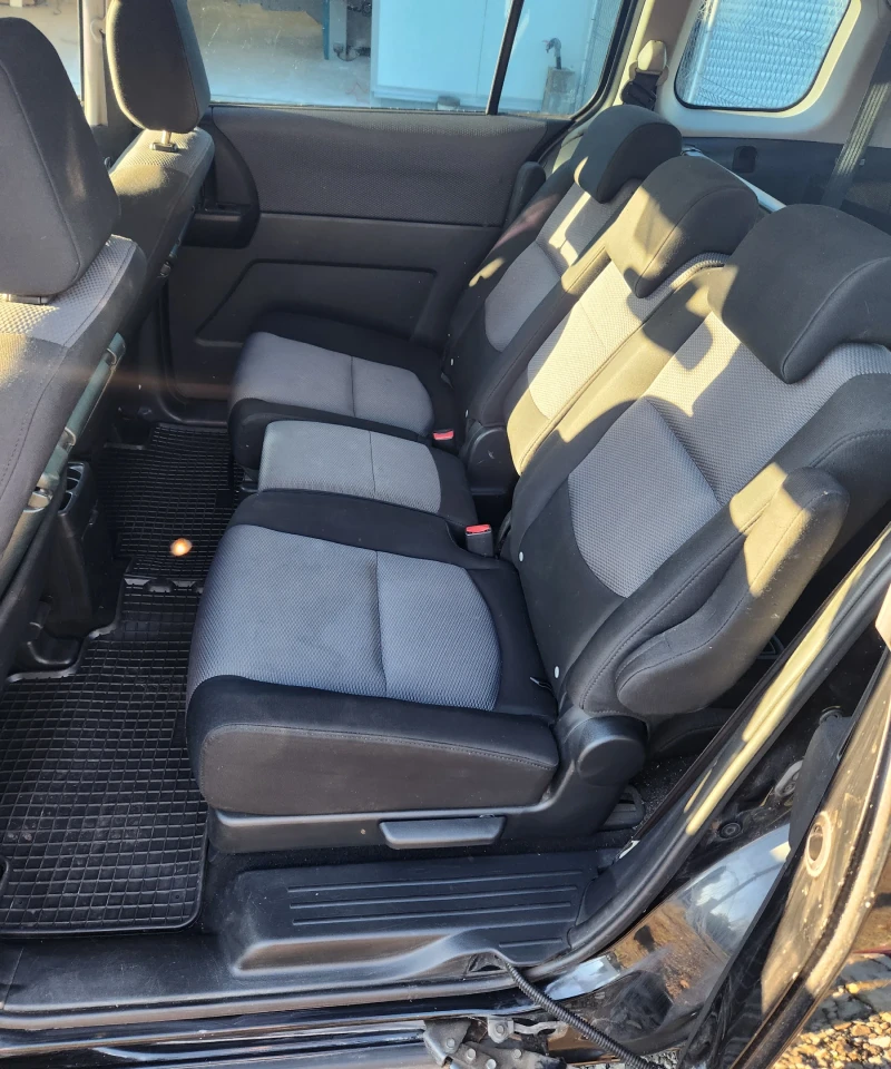 Mazda 5, снимка 9 - Автомобили и джипове - 52230886