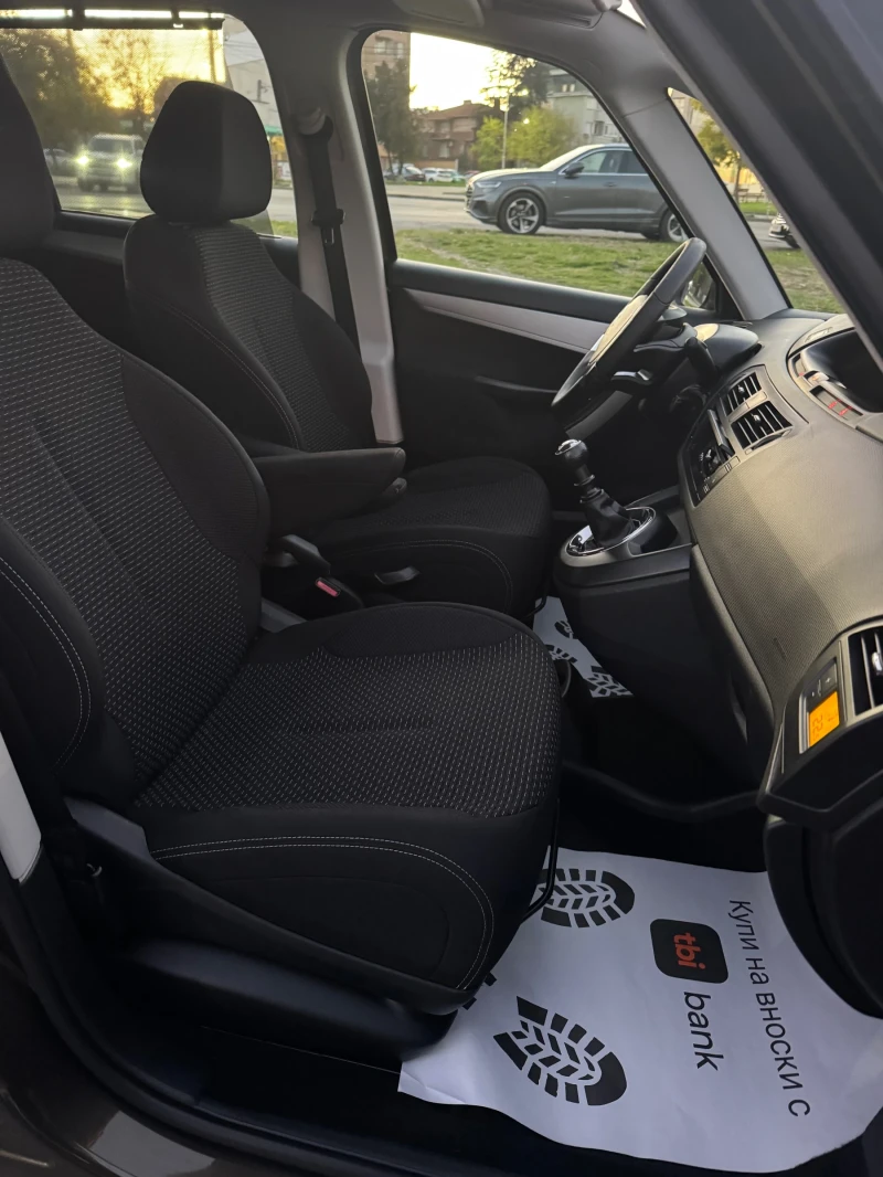 Citroen C4 Picasso 1.6HDi 7-Местен, снимка 11 - Автомобили и джипове - 52240413