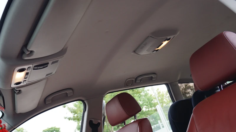 BMW 320 Фейс, Голяма навигация, X-DRIVE, снимка 15 - Автомобили и джипове - 52683763