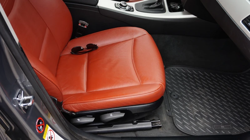 BMW 320 Фейс, Голяма навигация, X-DRIVE, снимка 13 - Автомобили и джипове - 52683763