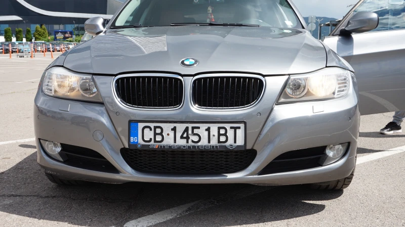 BMW 320 Фейс, Голяма навигация, X-DRIVE, снимка 8 - Автомобили и джипове - 52683763