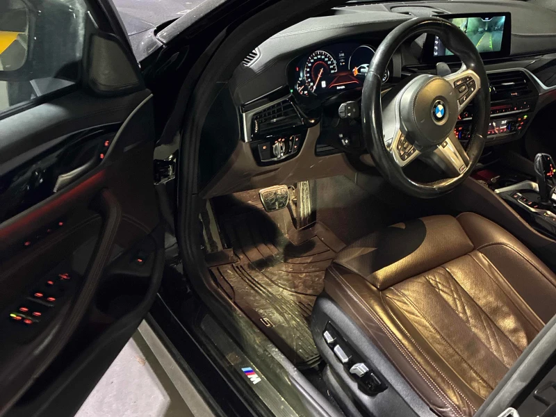 BMW 540 M-pkg* Harman/Kardon* Подгрев* Обдух* Пано, снимка 9 - Автомобили и джипове - 52707375