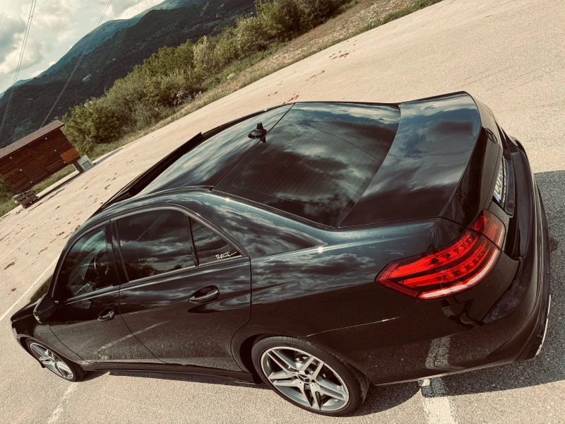 Mercedes-Benz E 220 AMG LINE 9 G-TRONIC, снимка 3 - Автомобили и джипове - 53582315