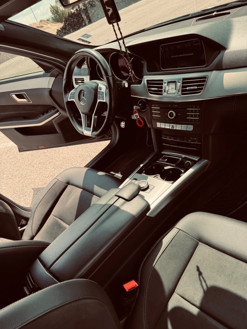 Mercedes-Benz E 220 AMG LINE 9 G-TRONIC, снимка 11 - Автомобили и джипове - 53582315