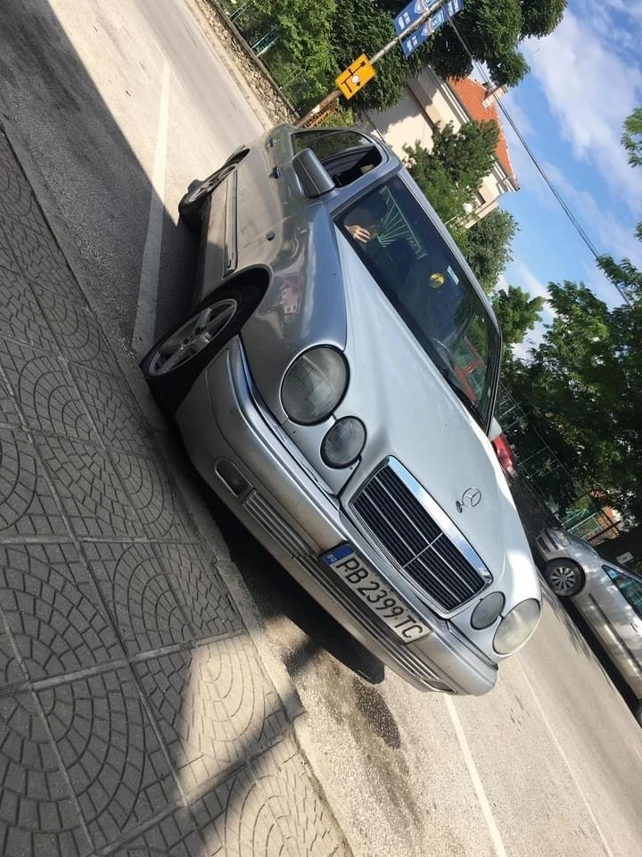 Mercedes-Benz 220, снимка 8 - Автомобили и джипове - 47434348