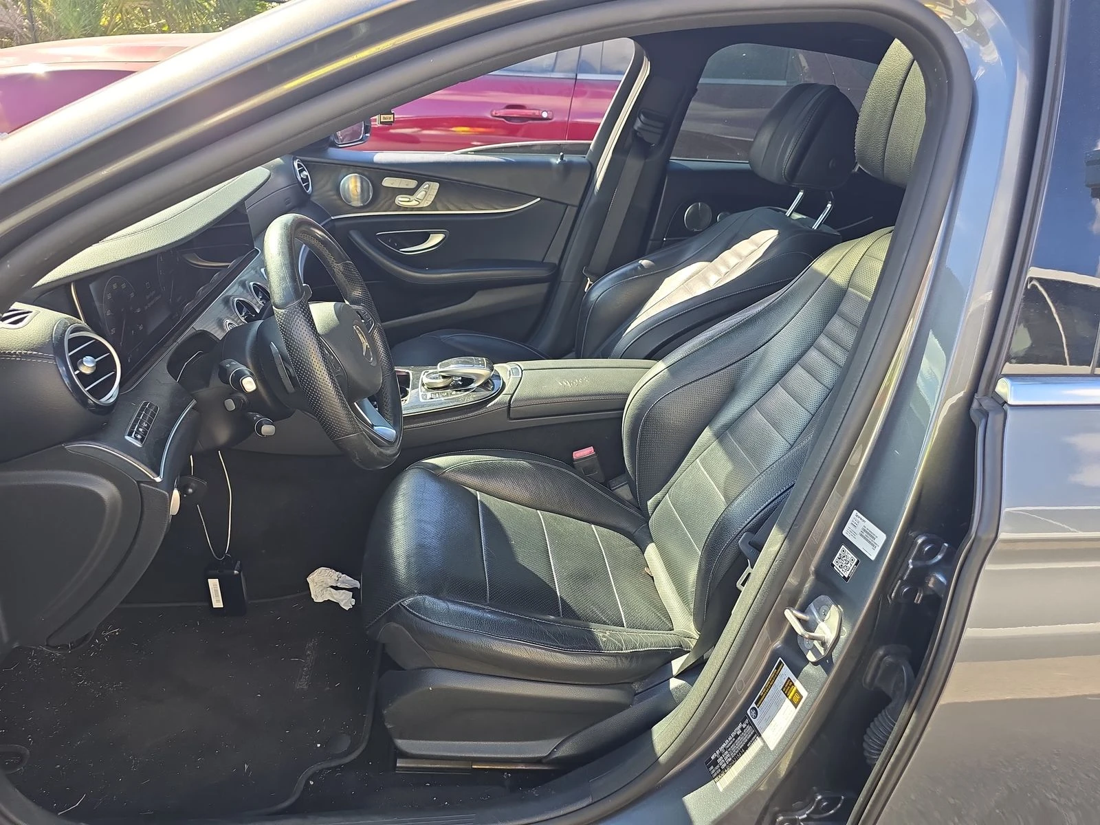 Mercedes-Benz E 300 Full Digital* Distronic* Подгрев* Обдух* Burmester - изображение 6