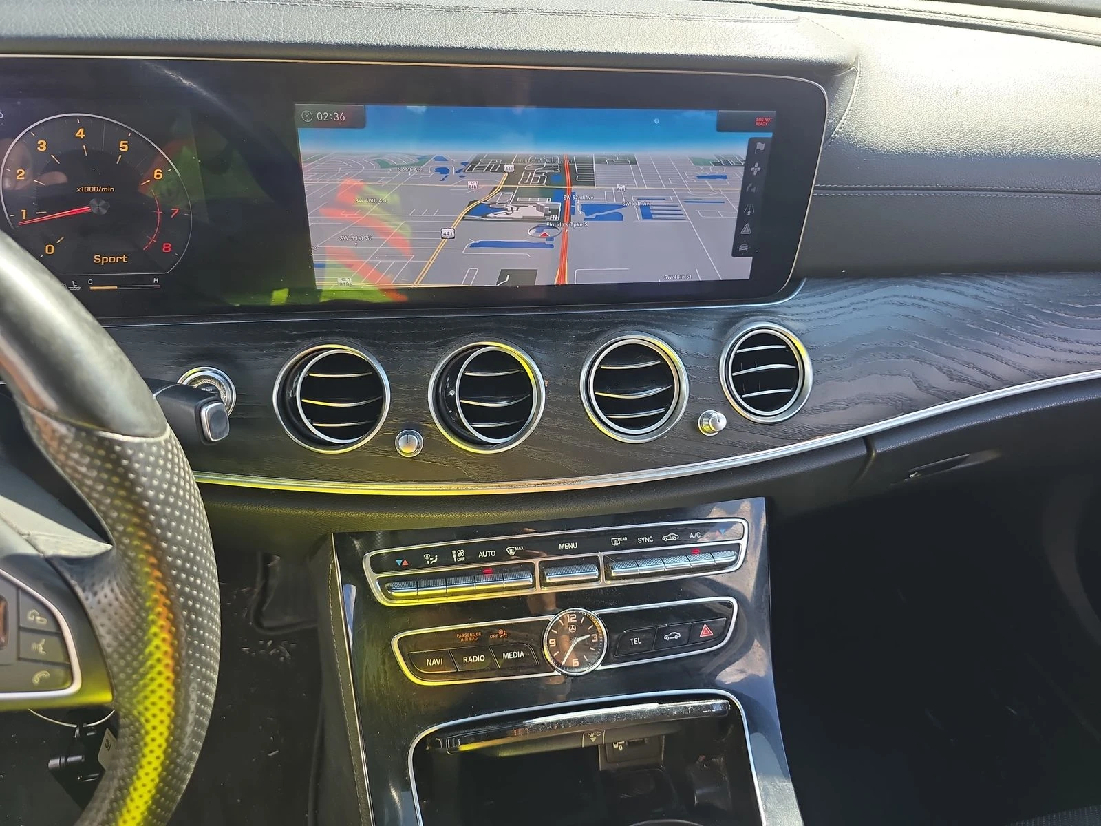 Mercedes-Benz E 300 Full Digital* Distronic* Подгрев* Обдух* Burmester - изображение 9