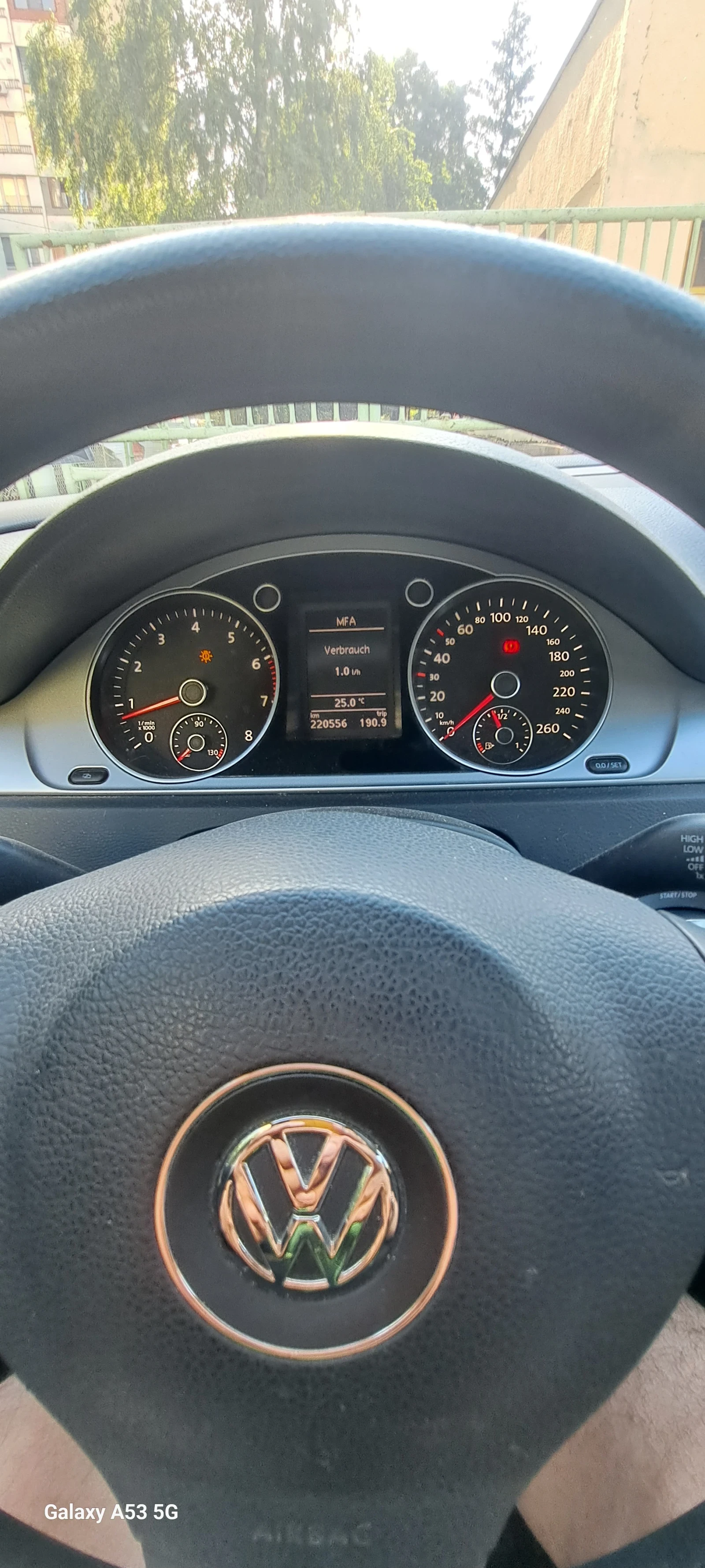 VW Passat  - изображение 9