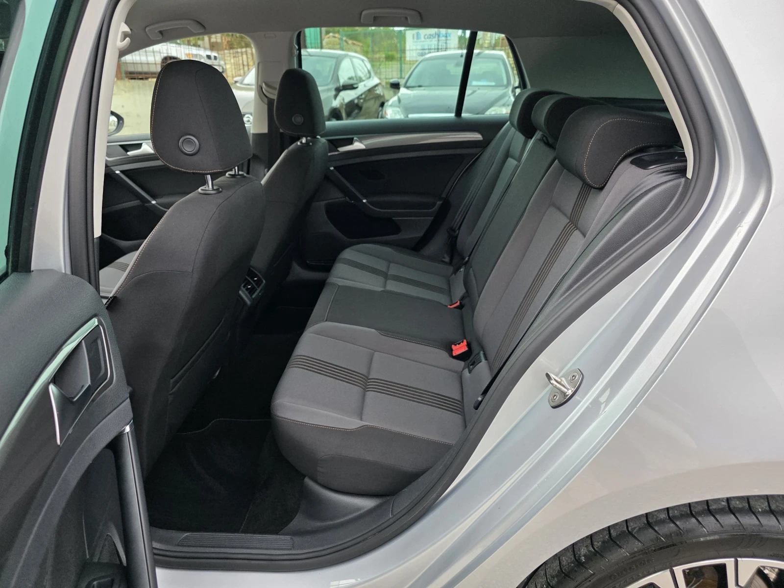 VW Golf 1.6 TDI 110 К.С. (DSG) ALL-STAR / НАВИ / КСЕНОН - изображение 10