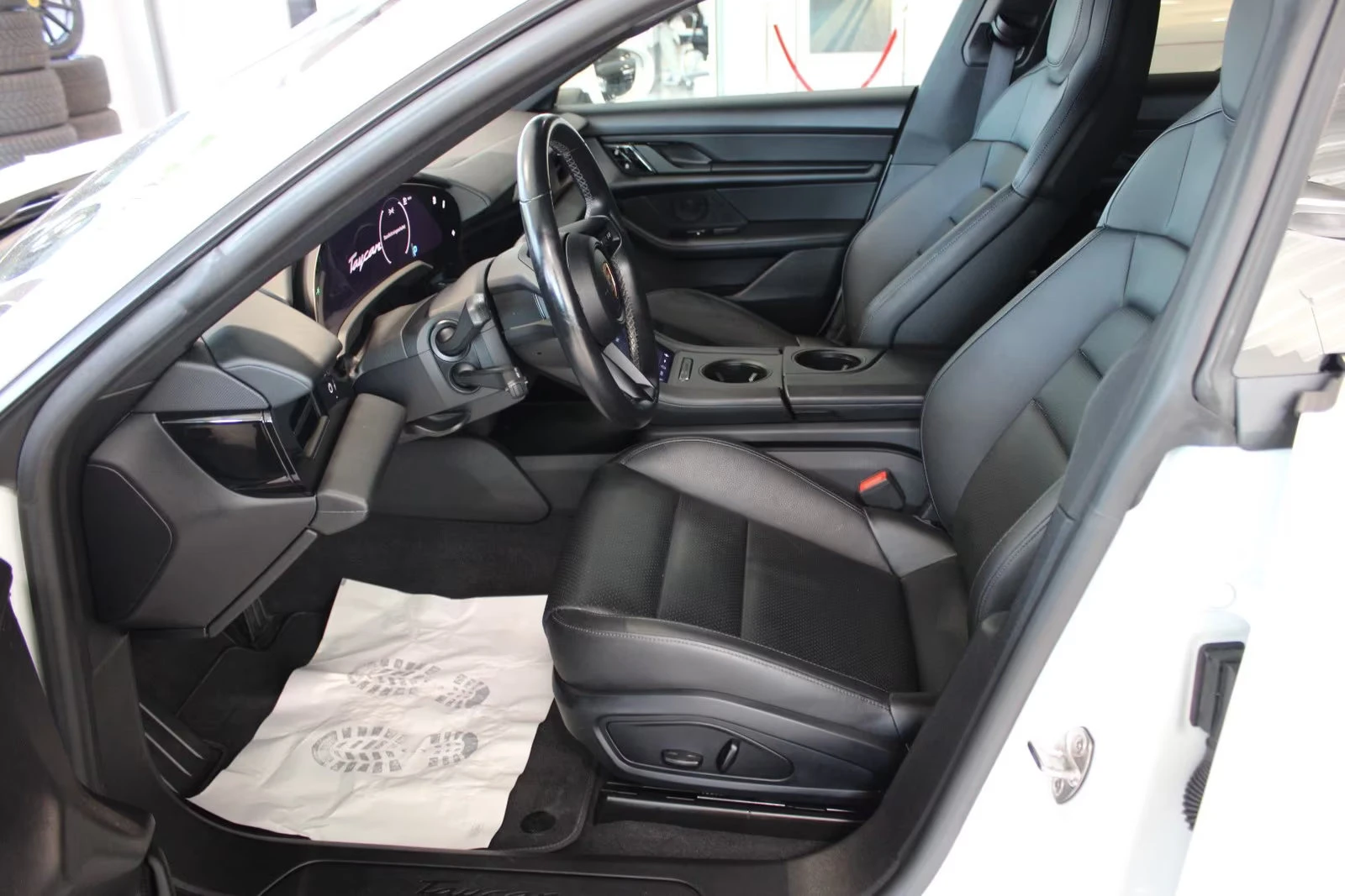 Porsche Taycan RWD/476HP/ACC/BOSE/HEAD-UP/KEYLESS/CARPLAY/804f - изображение 6