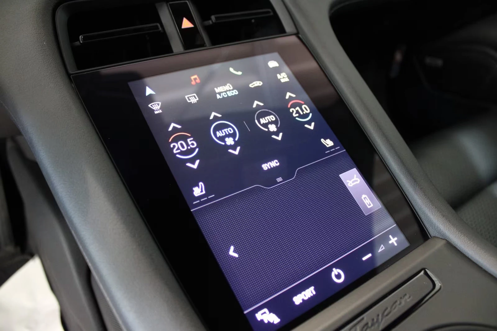 Porsche Taycan RWD/476HP/ACC/BOSE/HEAD-UP/KEYLESS/CARPLAY/804f - изображение 8