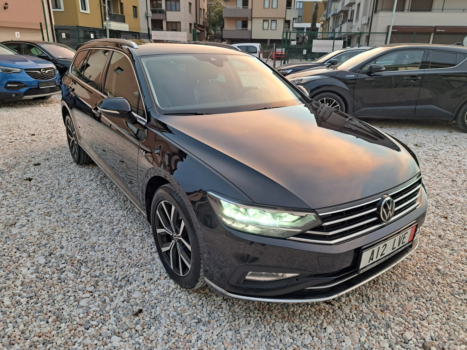 VW Passat 2.0TDi 150к.с Elegance DSG - изображение 4