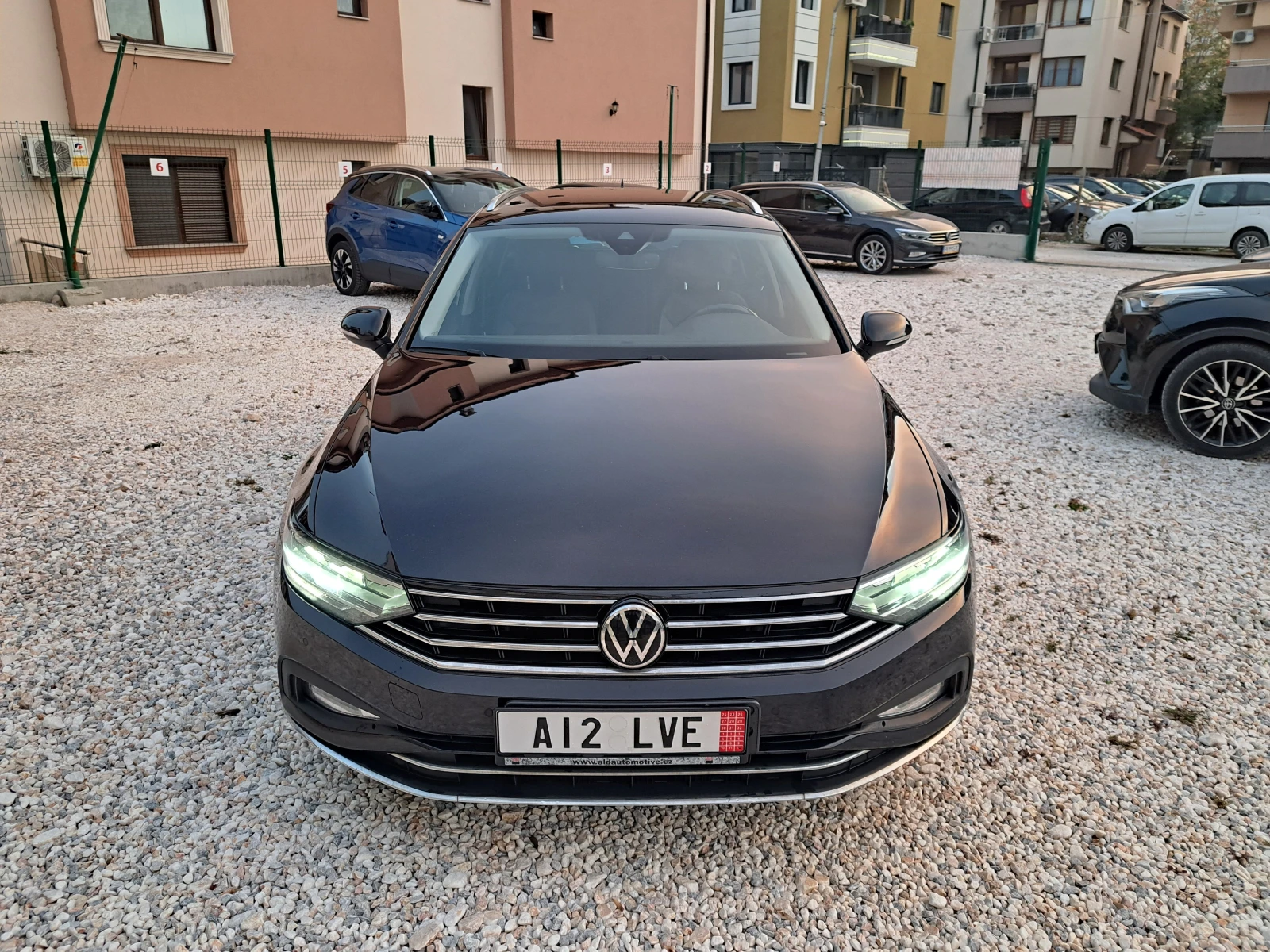 VW Passat 2.0TDi 150к.с Elegance DSG - изображение 2
