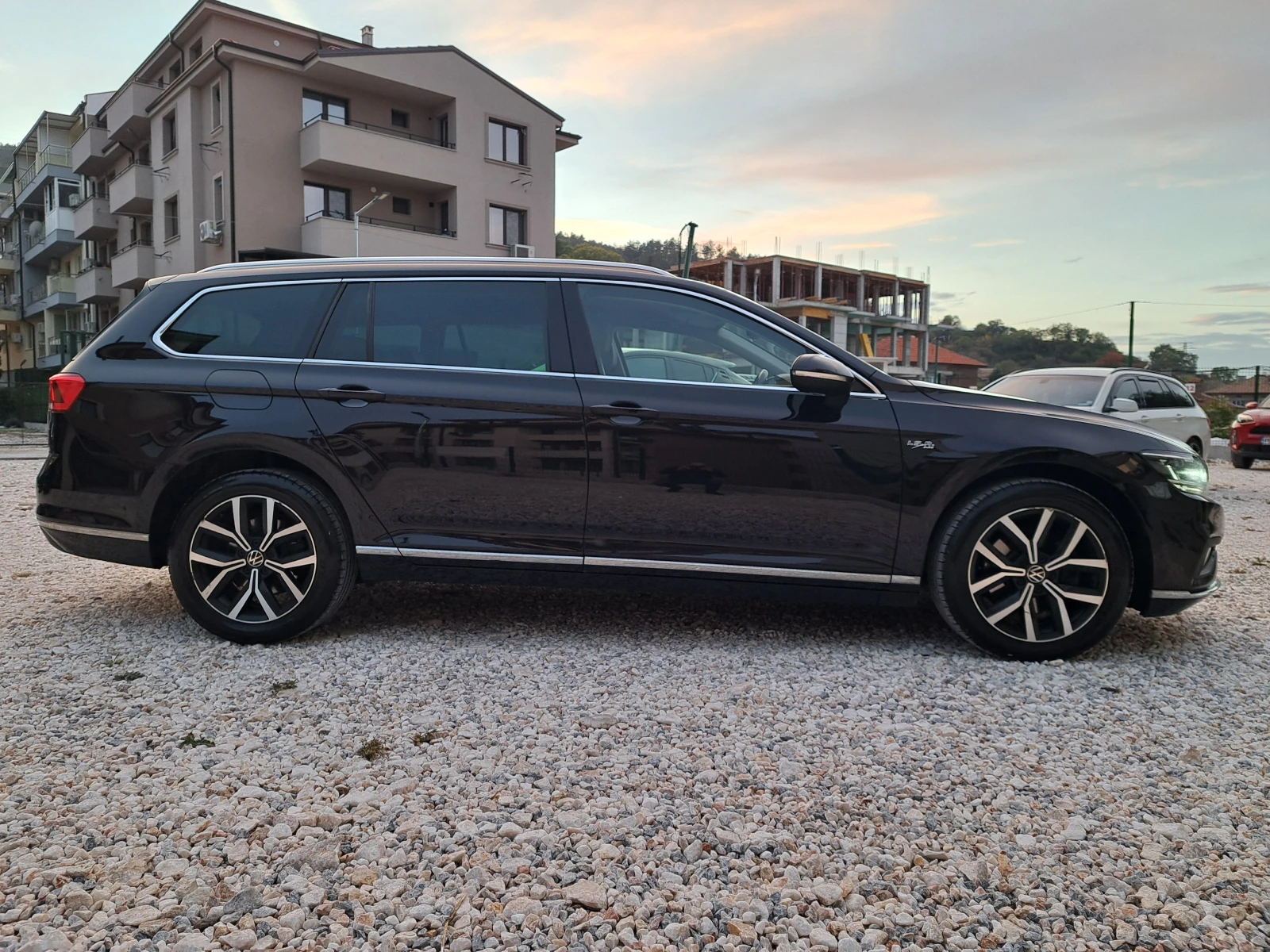 VW Passat 2.0TDi 150к.с Elegance DSG - изображение 5