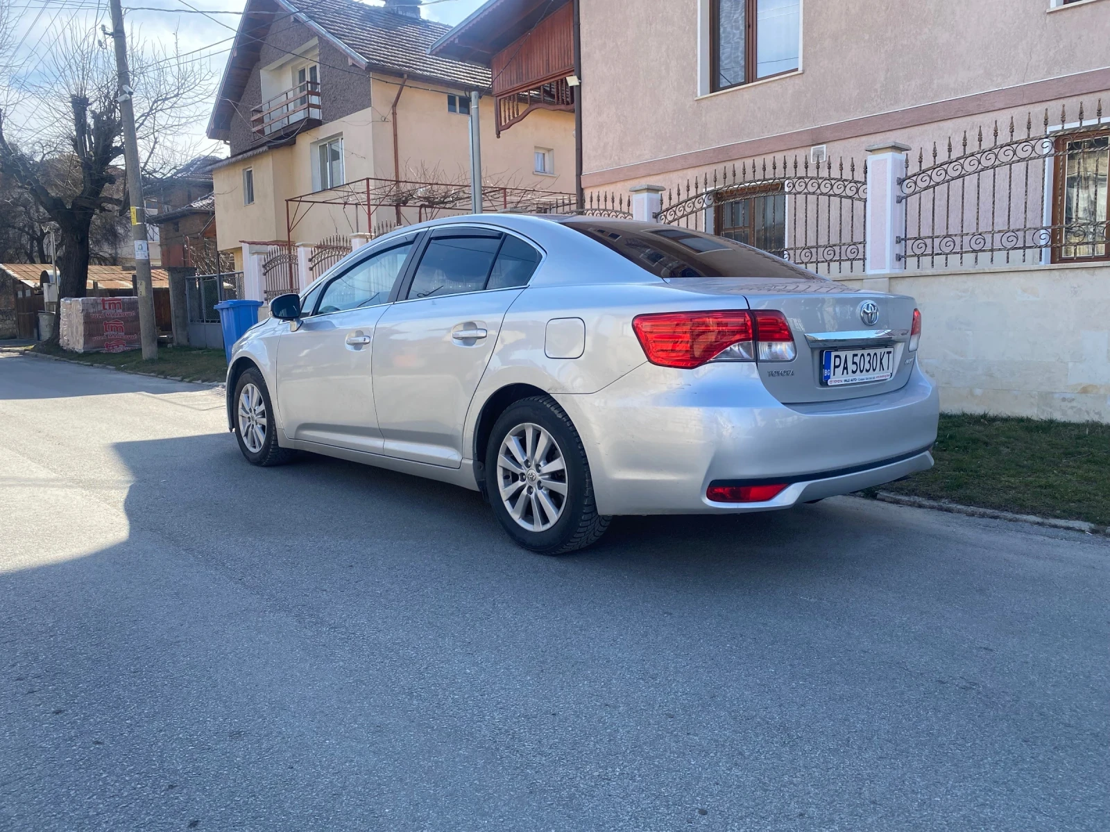 Toyota Avensis  - изображение 5