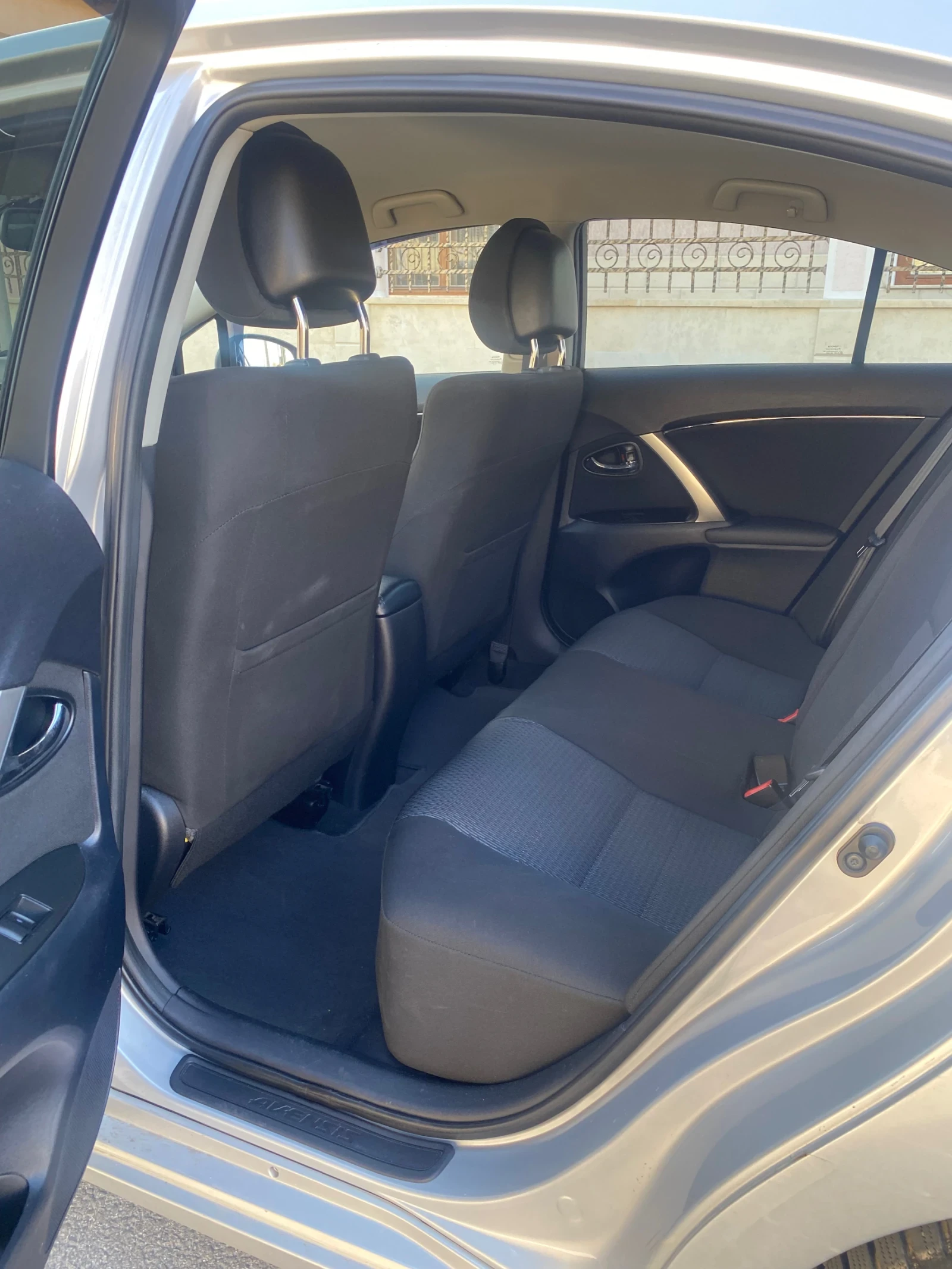 Toyota Avensis  - изображение 10