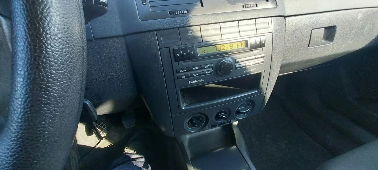 Skoda Fabia 1.4 ТОР. , снимка 6 - Автомобили и джипове - 53737969