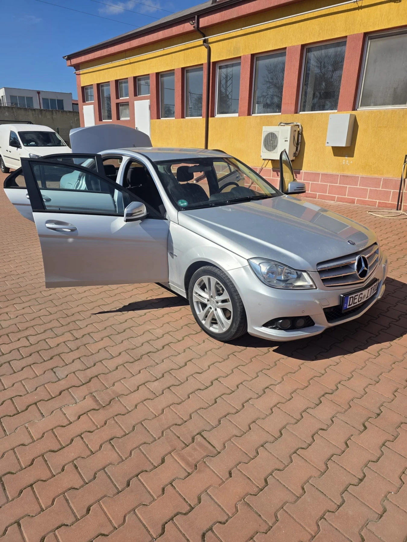 Mercedes-Benz C 200 FACELIFT 184к.с Темпомат!!!, снимка 5 - Автомобили и джипове - 53777036