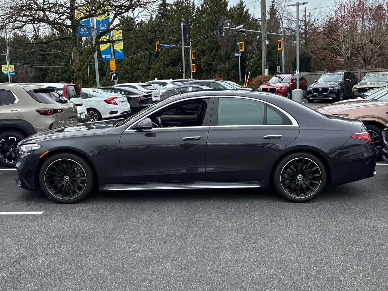 Mercedes-Benz S 500 * CARFAX * ПРЕДСТАВИТЕЛСТВО * КЛИП НА МОТОРА, снимка 2 - Автомобили и джипове - 54077595