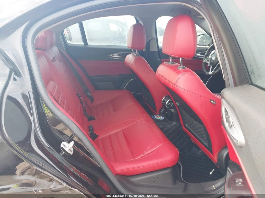 Alfa Romeo Giulia Ti Sport Rwd, снимка 8 - Автомобили и джипове - 54185631