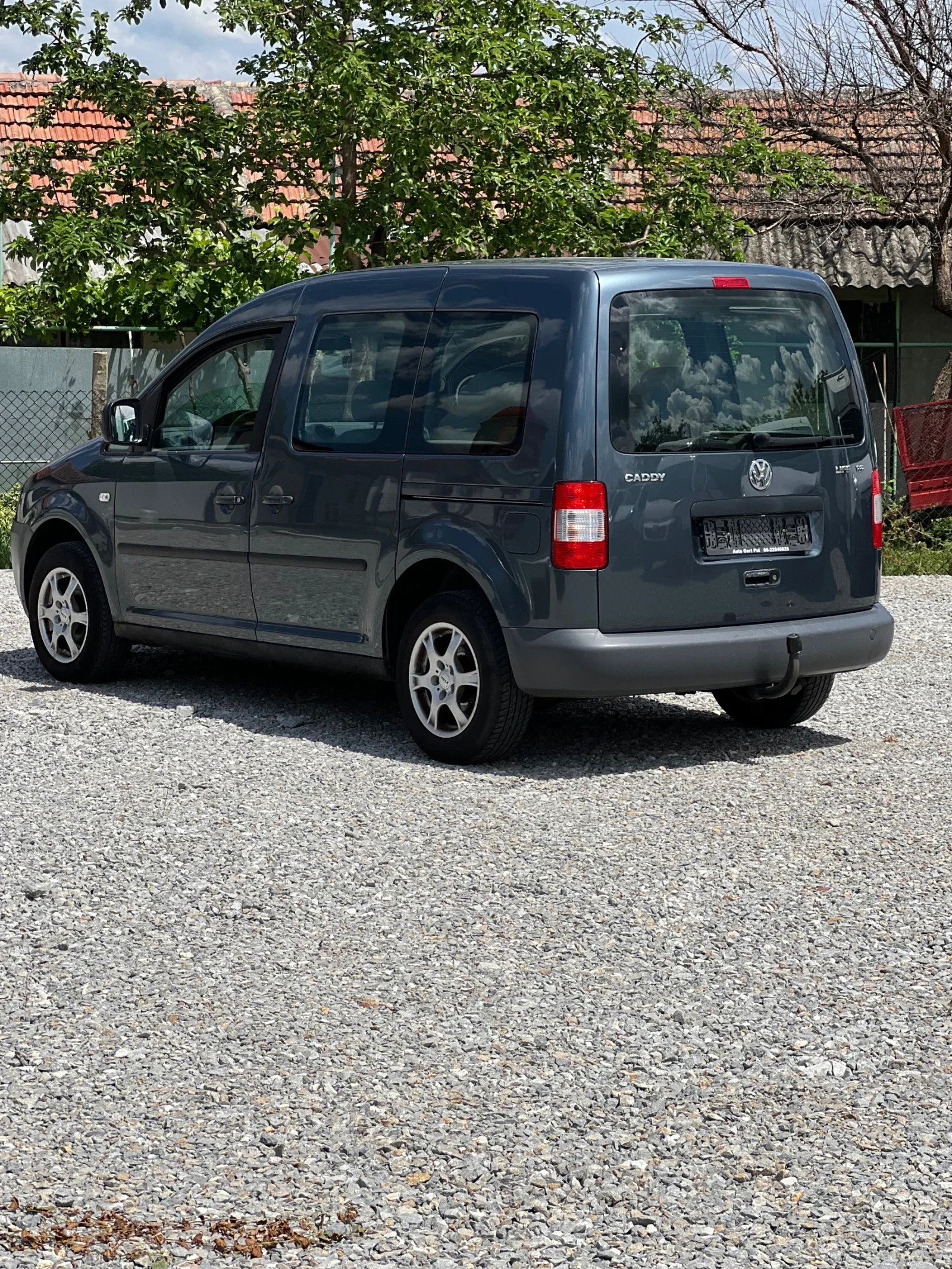 VW Caddy 1.6 MPI, снимка 3 - Автомобили и джипове - 54667763