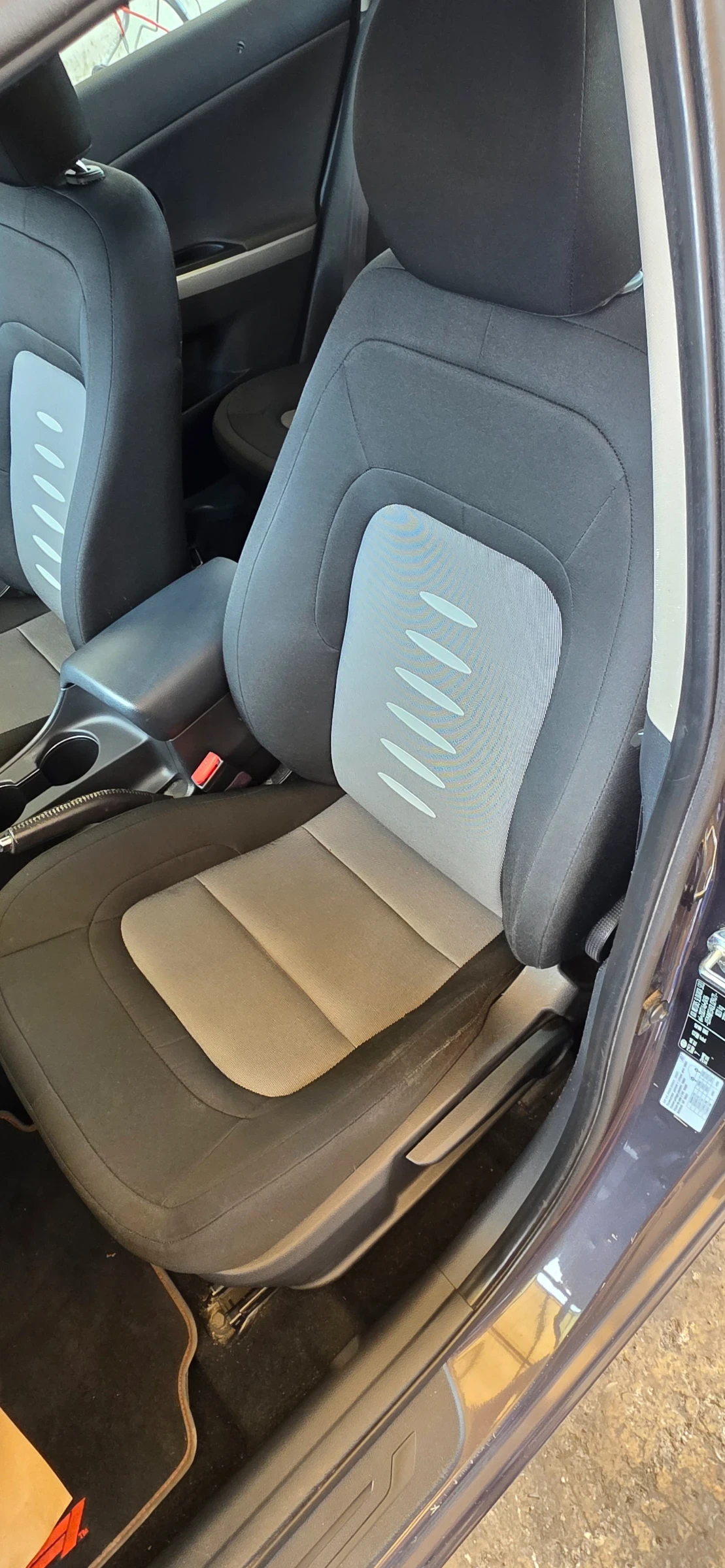 Kia Ceed 1.6GDI 136к.с. Швейцария, ТОП., снимка 10 - Автомобили и джипове - 54750998