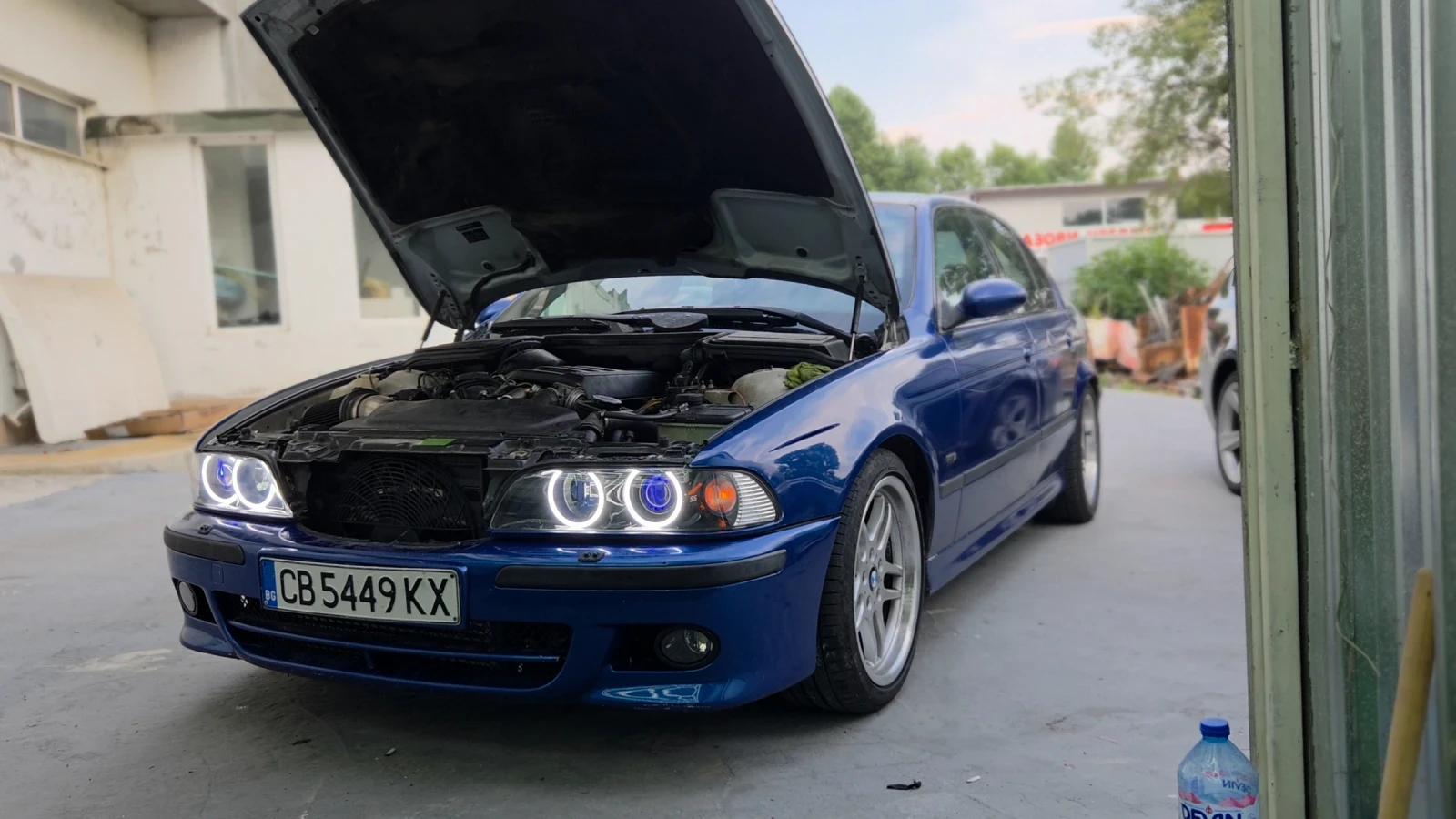 BMW 525, снимка 2 - Автомобили и джипове - 55330152