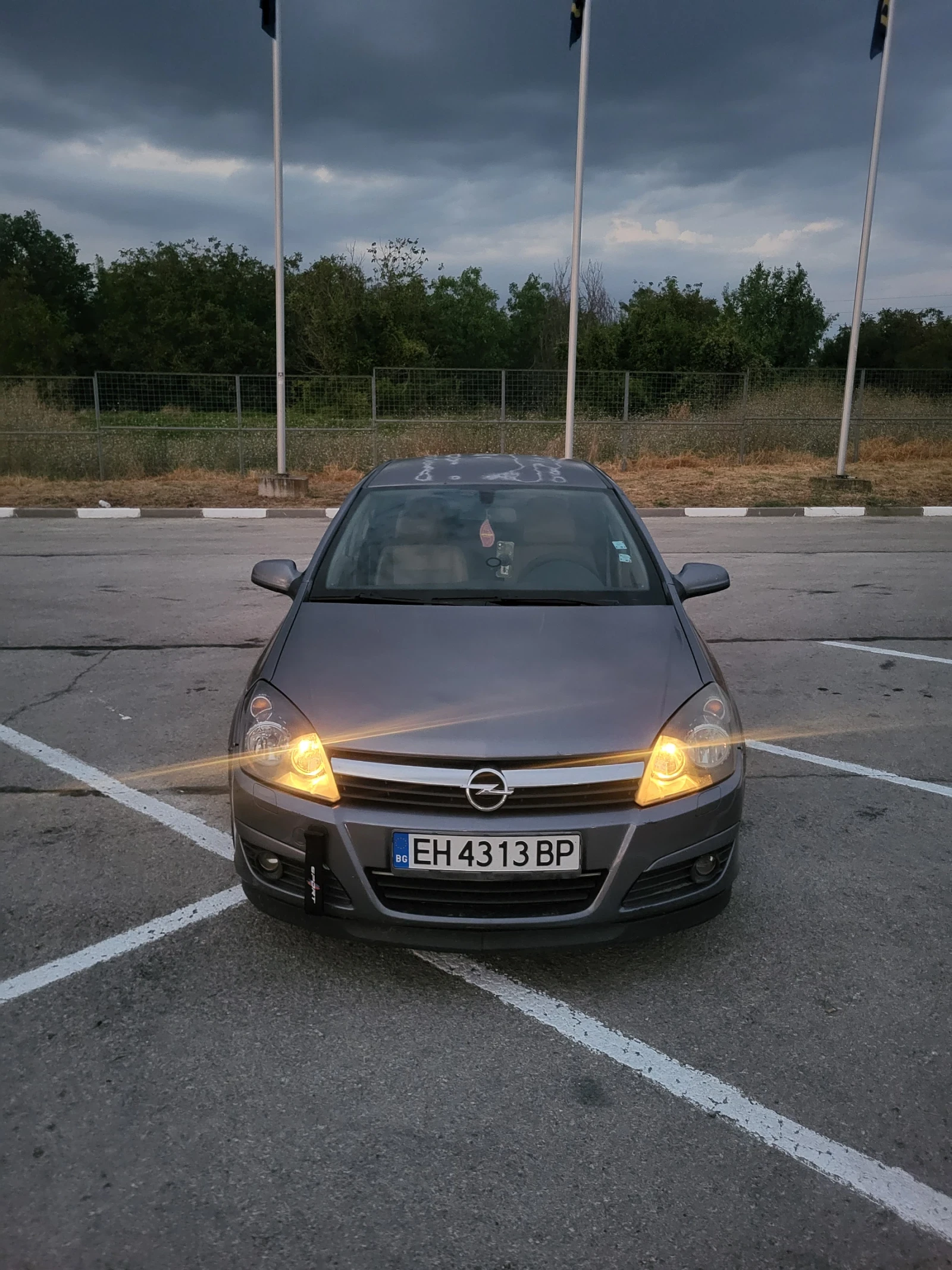 Opel Astra 1.9cdti 150hp , снимка 2 - Автомобили и джипове - 55796234