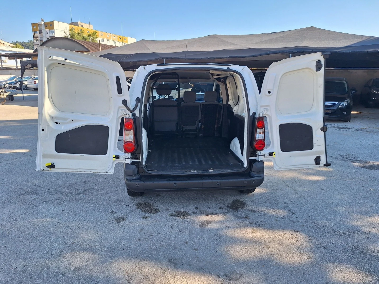 Peugeot Partner, снимка 6 - Автомобили и джипове - 55972501