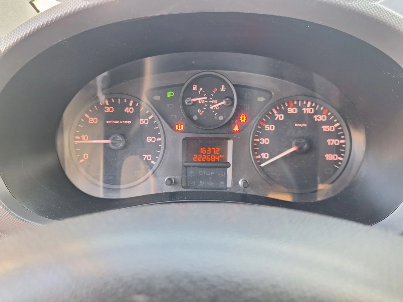 Peugeot Partner, снимка 12 - Автомобили и джипове - 55972501
