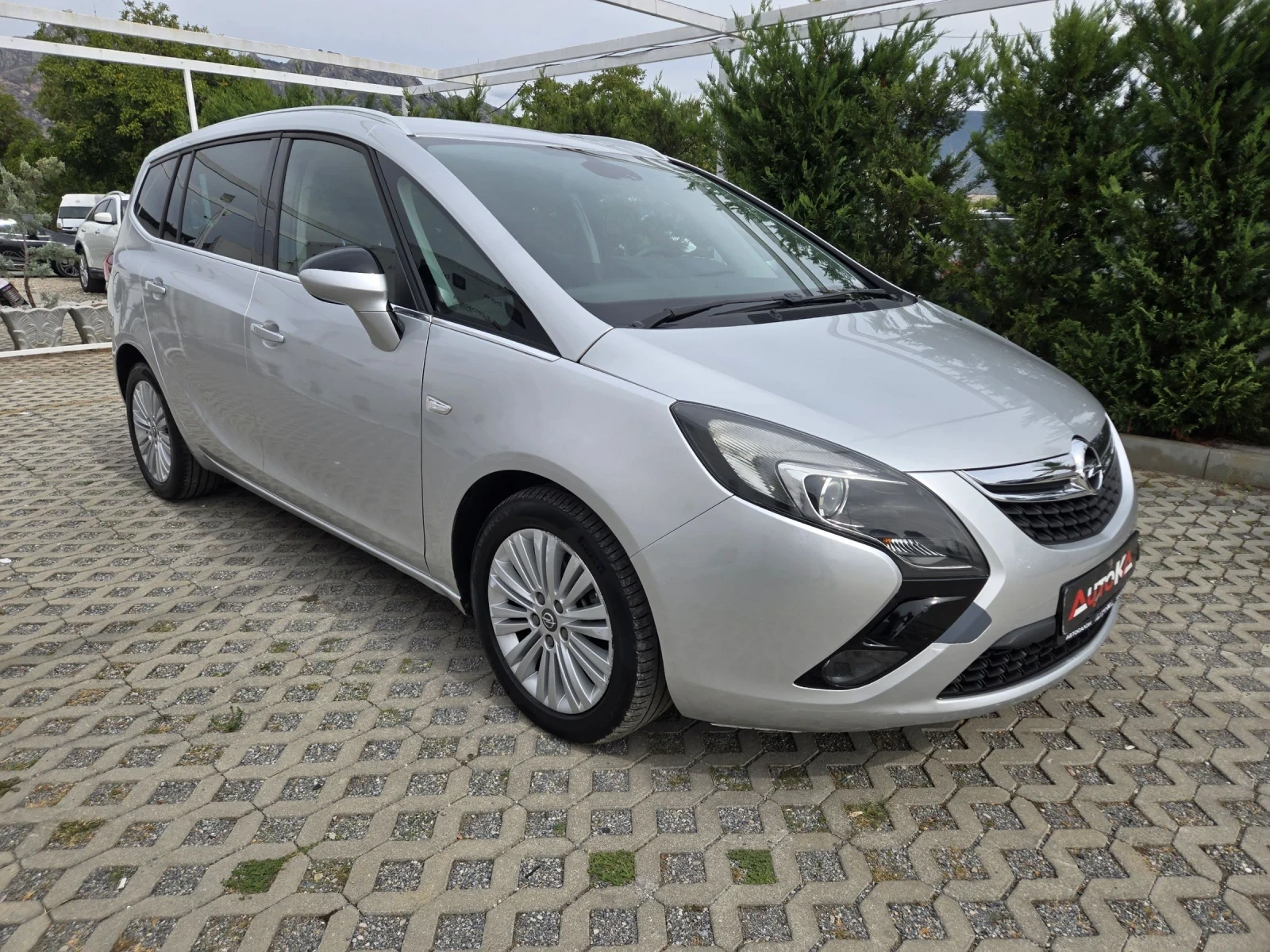 Opel Zafira 2.0CDTI-131кс= 7МЕСТА= АВТОМАТ= FACE= NAVI= EURO 6, снимка 2 - Автомобили и джипове - 56245170