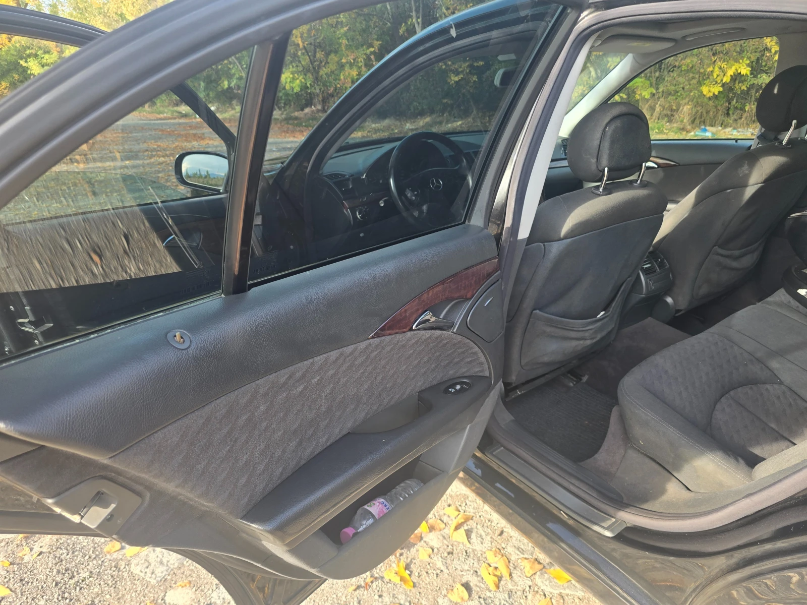 Mercedes-Benz E 220 2.2 CDI, снимка 12 - Автомобили и джипове - 56522601