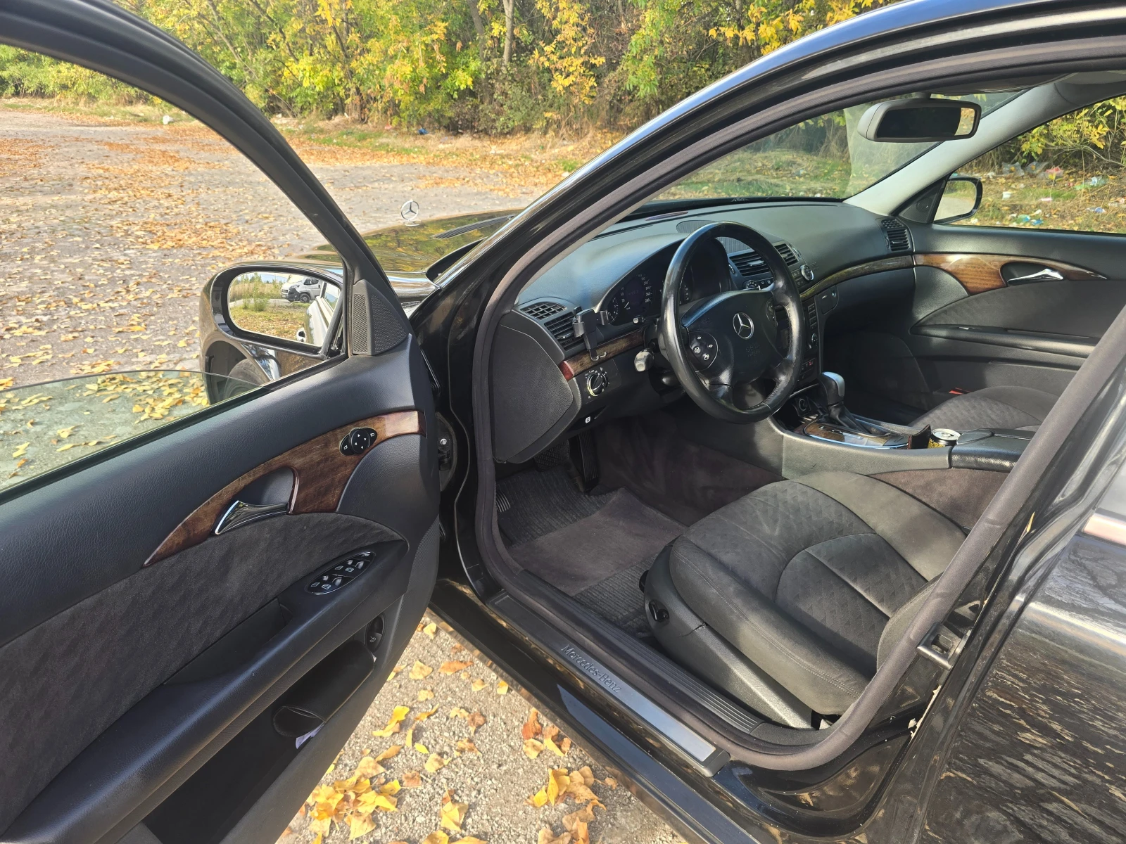 Mercedes-Benz E 220 2.2 CDI, снимка 7 - Автомобили и джипове - 56522601