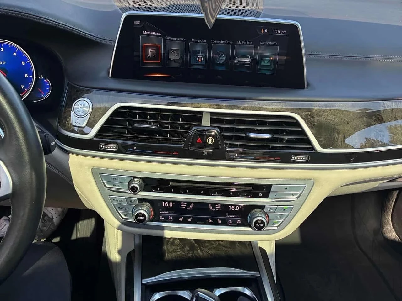 BMW 750, снимка 8 - Автомобили и джипове - 56690231