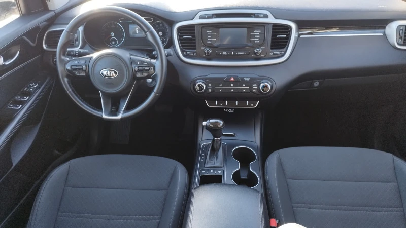 Kia Sorento 2.4 бензин190kc, снимка 6 - Автомобили и джипове - 43583400