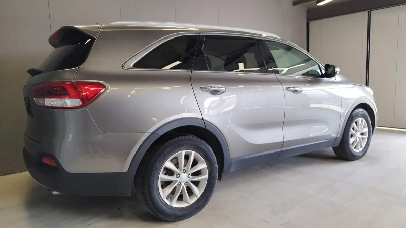 Kia Sorento 2.4i 190kc, снимка 4 - Автомобили и джипове - 43583400