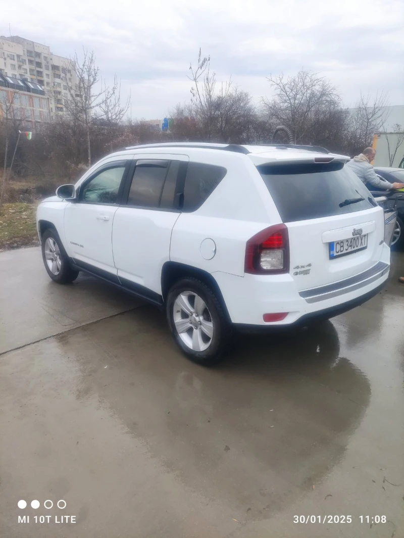 Jeep Compass, снимка 2 - Автомобили и джипове - 49022111