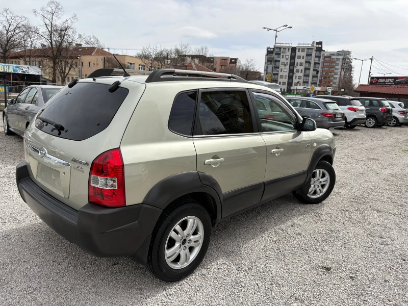 Hyundai Tucson 2.0i/4x4/газов инжекцион, снимка 7 - Автомобили и джипове - 49493075