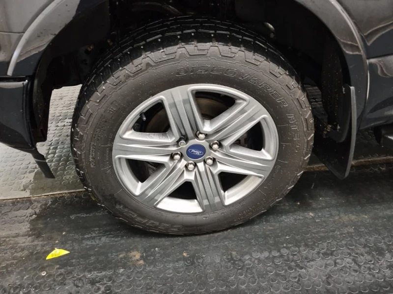 Ford F150 * XLT CREW CAB SHORT BED * CARFAX * БЕЗ ПЪРВОНАЧАЛ, снимка 17 - Автомобили и джипове - 53098104