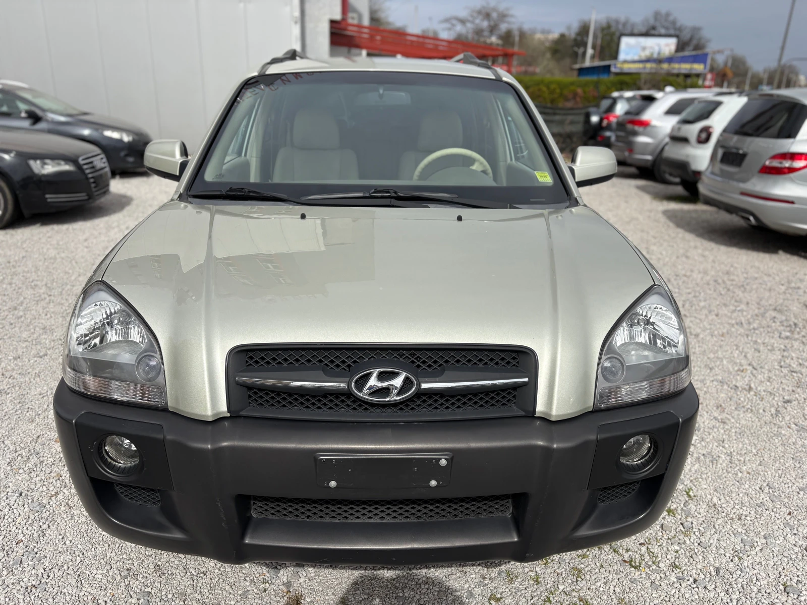 Hyundai Tucson 2.0i/4x4/газов инжекцион - изображение 2